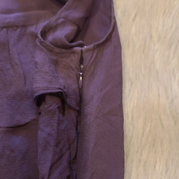 Jcrew womens dark purple silk ruffled tank topwith shoulder button detai size 10 - Picture 4 of 5